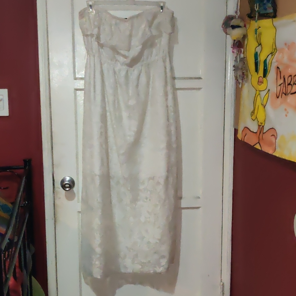 Maxi lace dress
